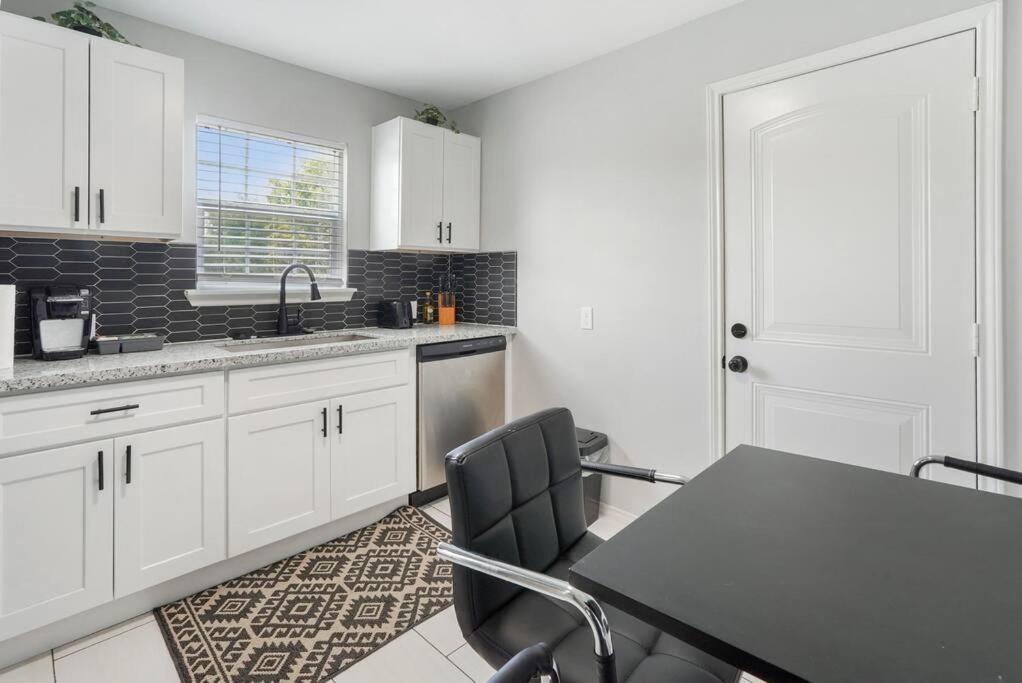 Cozy Two Bedroom Home Minutes From Downtown! Houston Exterior foto